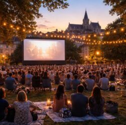 découvrez les projections de films en plein air à poitiers cet été, une expérience cinématographique unique sous les étoiles pour toute la famille.