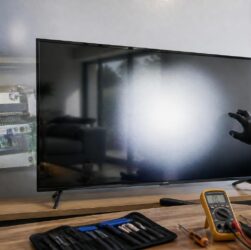 découvrez les causes courantes des taches blanches sur votre télévision et les solutions possibles pour les réparer rapidement et efficacement.