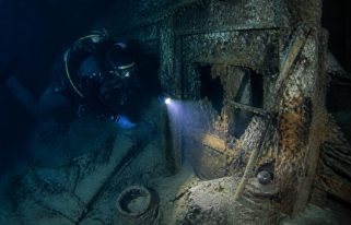 découvrez comment les documentaires sur le titanic dévoilent des secrets cachés, offrant un regard inédit sur l'histoire et les mystères du célèbre paquebot.